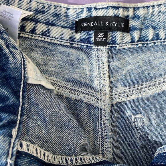 Kendall & Kylie. Shorts.​ - Picture 7 of 7